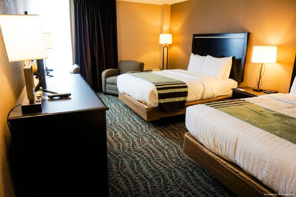 Boarders Inn & Suites and Conference Center (Grand Island)